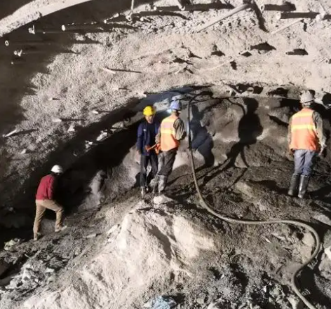 六安拱顶带模注浆料的施工流程及注意事项